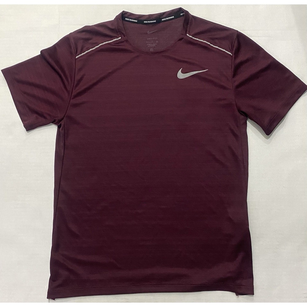 Men Nike Running Shirt Short Sleeve. Small